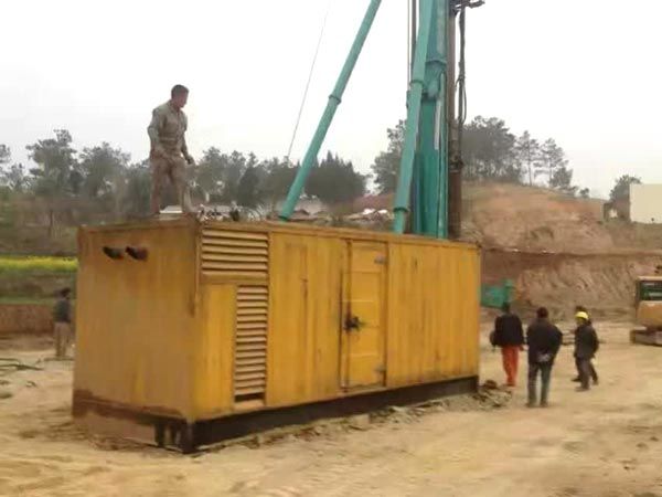 播州如何判断水冷式机油散热器密封件是否需要更换？